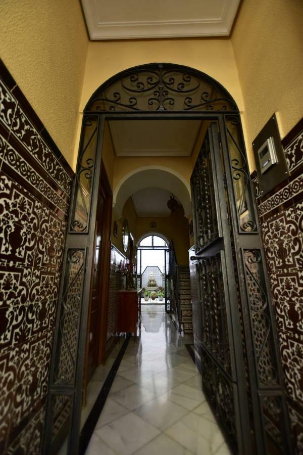 Triana Los Principes Seville Exterior photo